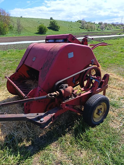 Presă mică de balotat