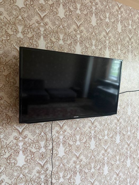 Телевизор Samsung 40” UE40EH5000 FULL HD