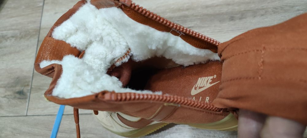 Vând Nike Air SFAF1