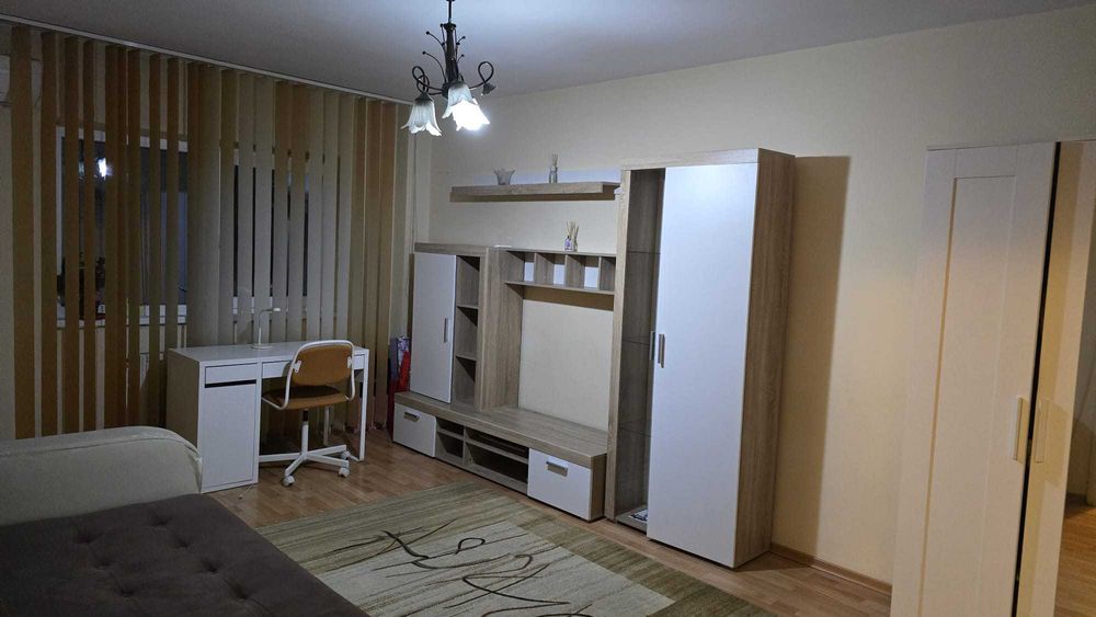 Iasi, Apartament 3 camere Nicolina Cug, Biserica Catolică
