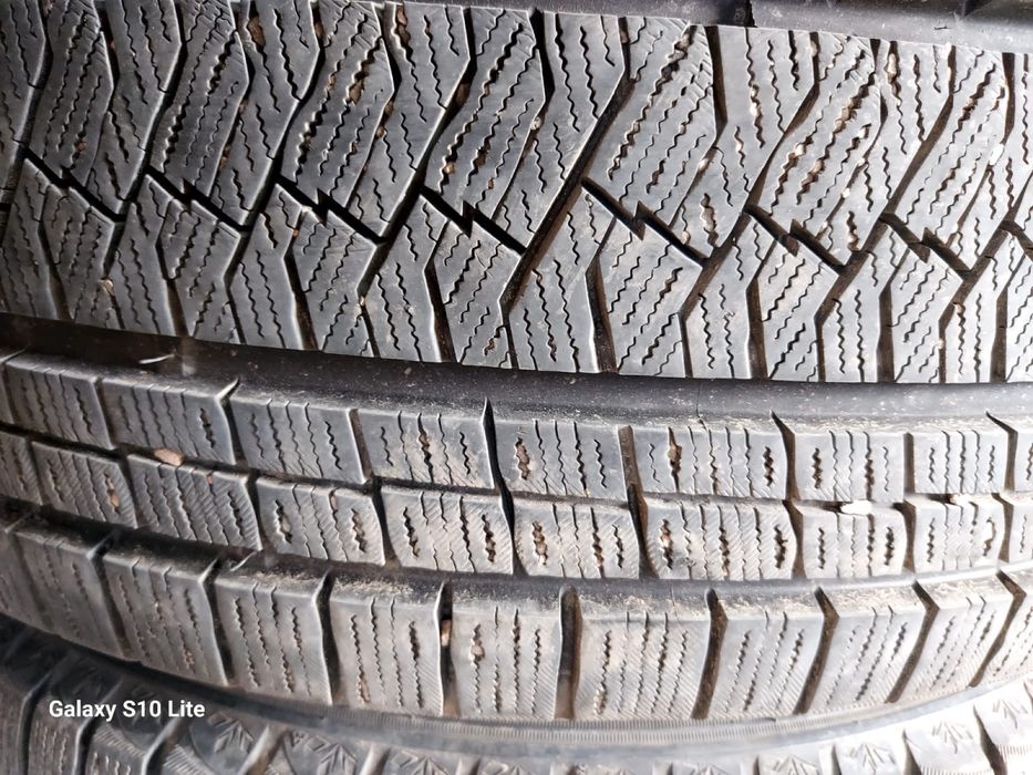 Резина на 18 235/45 Трианжел