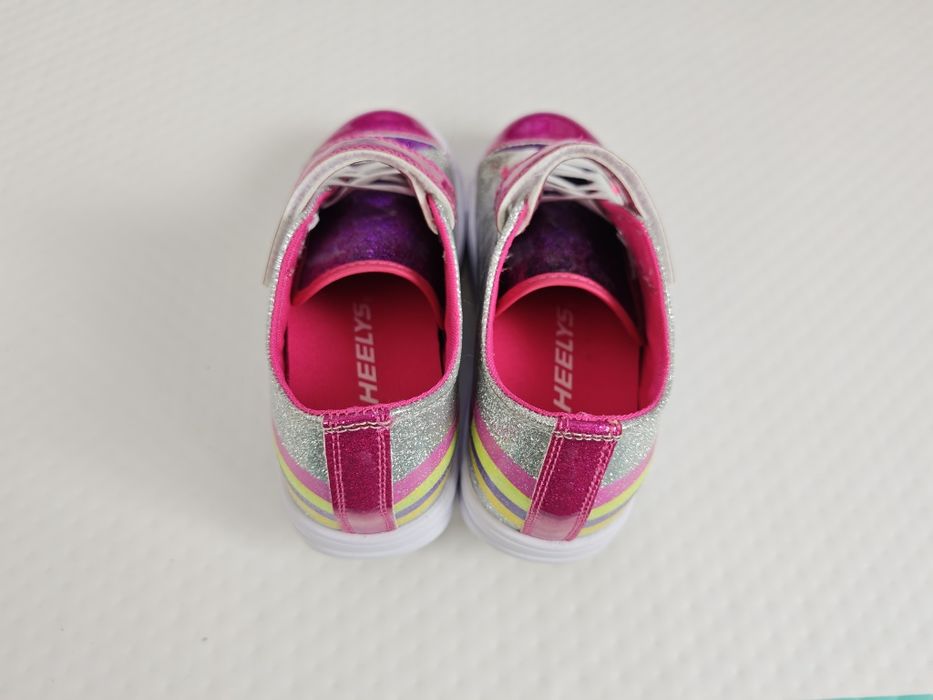 Adidasi cu role Heelis nr 31