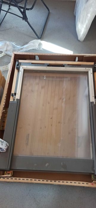 Покривен прозорец Roto