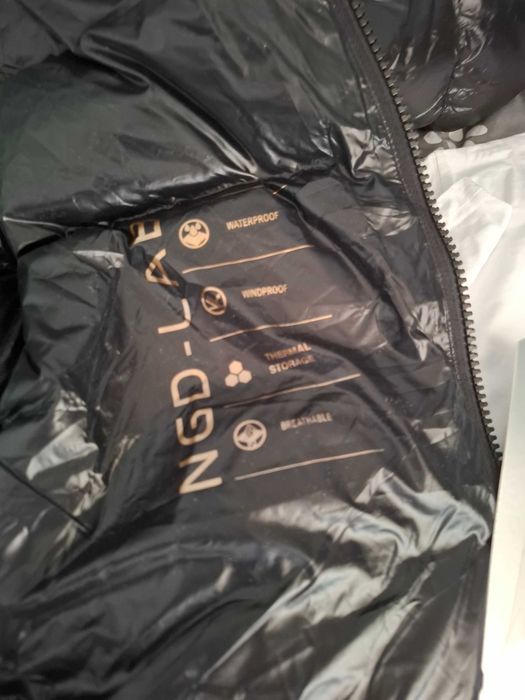 Яке дамско ново L