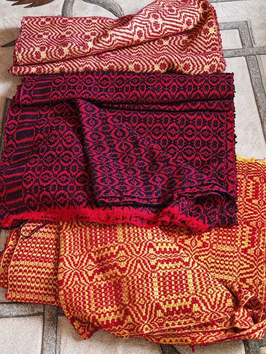 Macate lînă (lucrate manual)