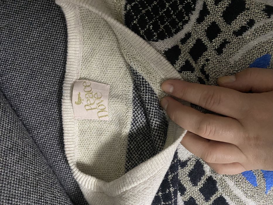 Pulover nou fara eticheta