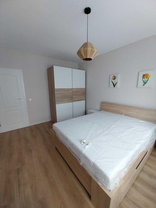 Дава под наем тристаен апартамент