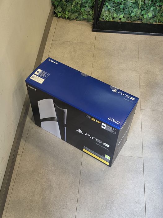 Чисто нов PlayStation 5 Pro (2TB) – Неразпечатан, закупен на 12.05.2026г.