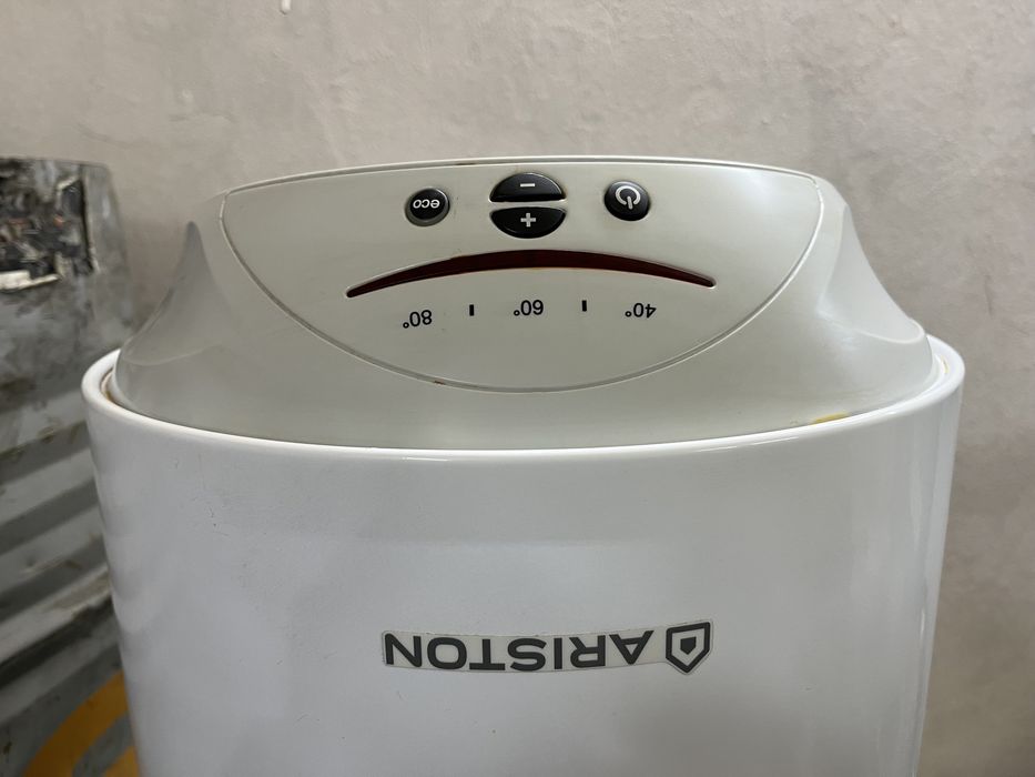 Водонагреватель Аристон