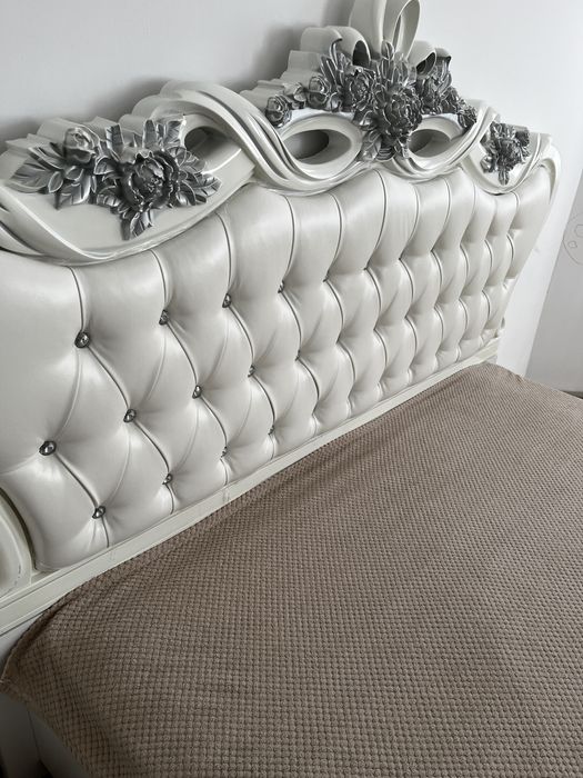 Кровать двухспальная