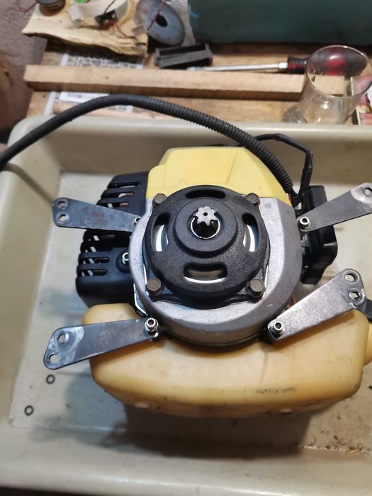 Мотопед двигател 40 куб. 2Т