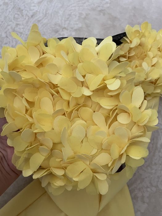 Къса официална рокля