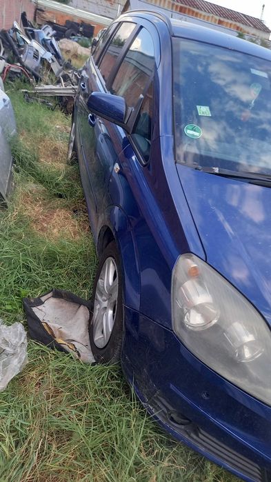 Опел Зафира Б 1.9 НА ЧАСТИ