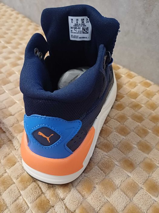 Vând adidași copii puma mărimea 38 merge și 37