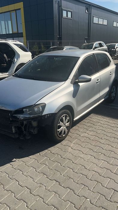 Dezmembram Volkswagen Polo 1.6 TDI din 2011