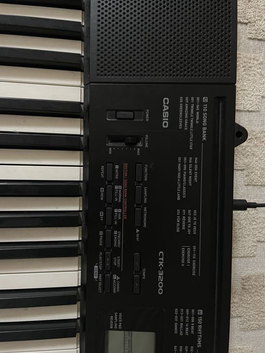 Синтезатор Casio