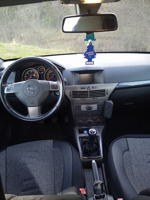 Vând Opel Astra H