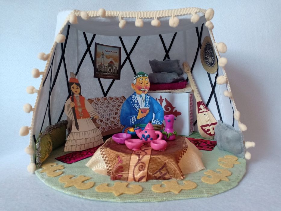 Рисунки и поделки  в садик