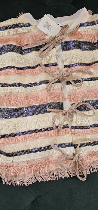 Жилетка с ресни и пайети