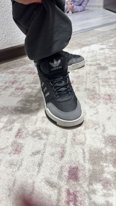 Детски кецове на Адидас 28 номер