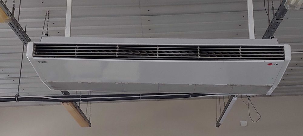 Aparat de aer conditionat Mitsubishi cu 2 split-uri