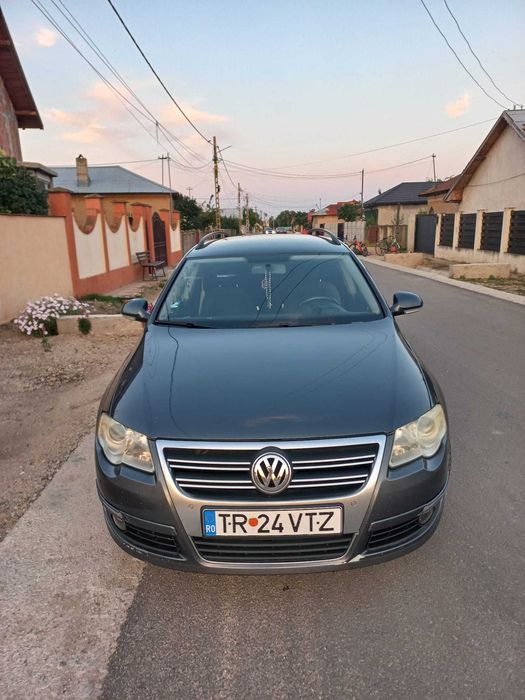Vând Volkswagen Passat-2010
