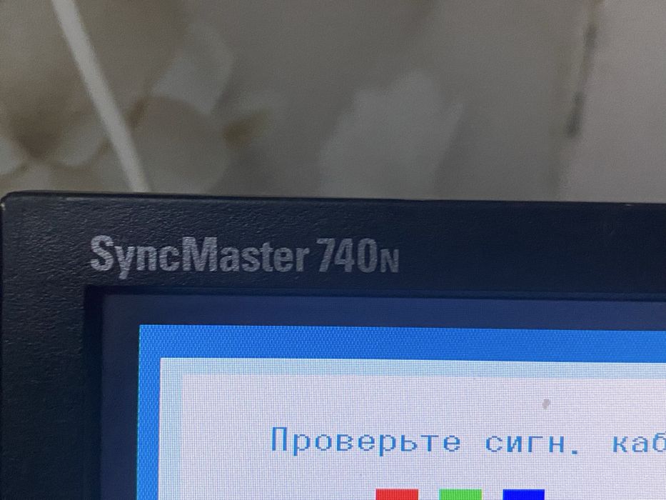Samsung SyncMaster 740N монитор