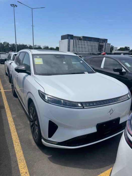 Dongfeng eπ 008 MAX Hybrid, oq rang.