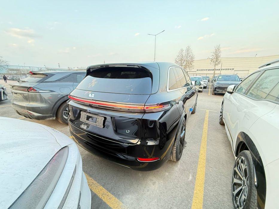 Lixiang L7 на счет справке в наличии!