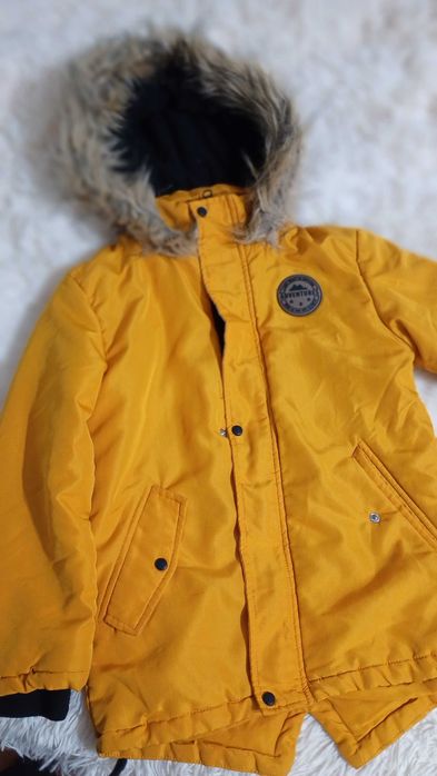 Ватирано яке за момче с махащи се ръкави 122-128 рр плюс още едно