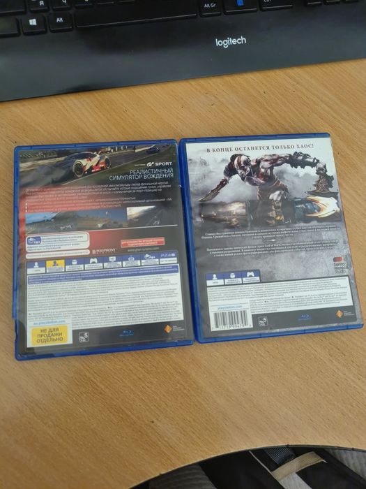 Два диска Playstation 4