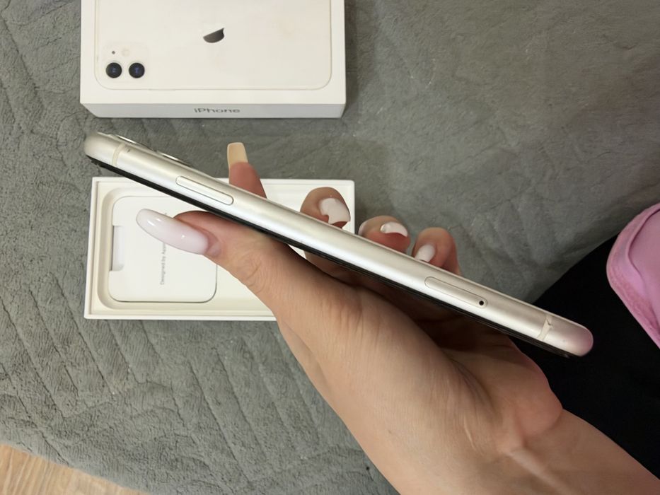 Продам iphone 11