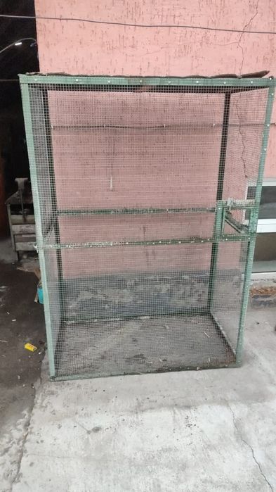 Продам клетку для попугаев