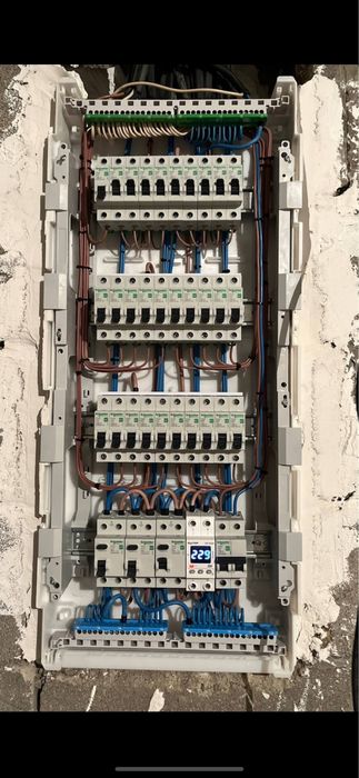 Хабарласың Молодой Электрик!