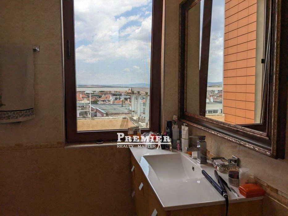 Продава се Тристаен апартамент в Поморие - 300 кв.м за 1024 €/кв.м - Снимка #11