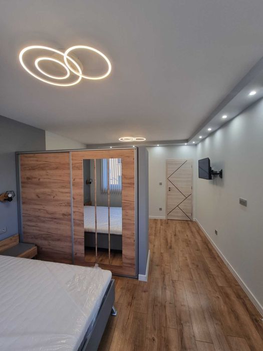 Дава се под наем Двустаен апартамент в Благоевград, Идеален център - 73 кв.м за 351.9 € - Снимка #2