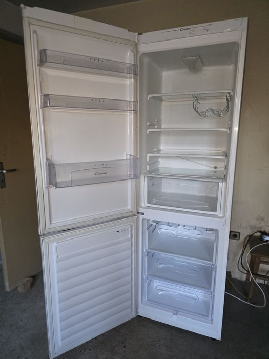 Хладилник с фризер Candy