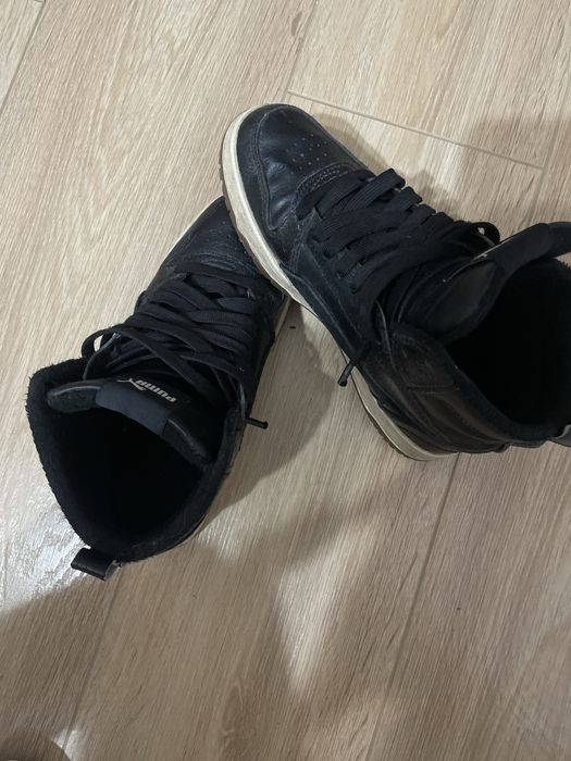 Кроссовки Пума.