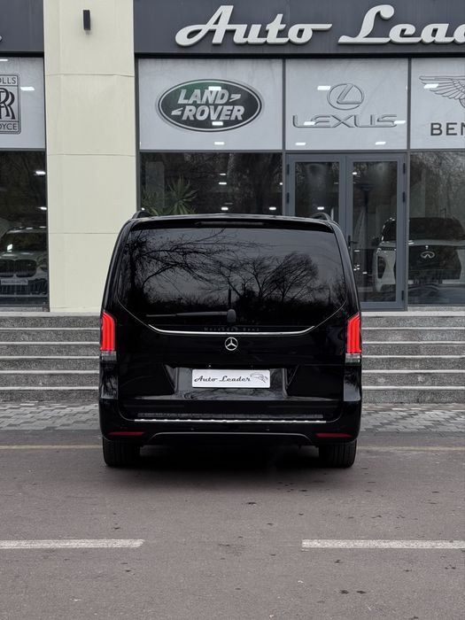 Mercedes-Benz V-Class 300