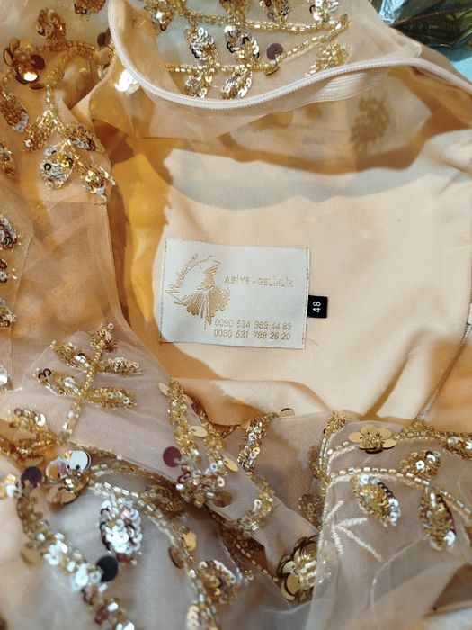 Сребриста рокля с пайети ново