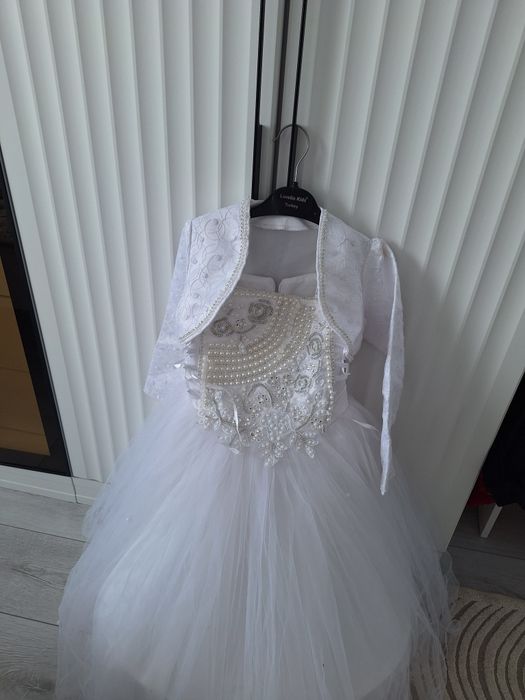 Продам бальное платье для девочек