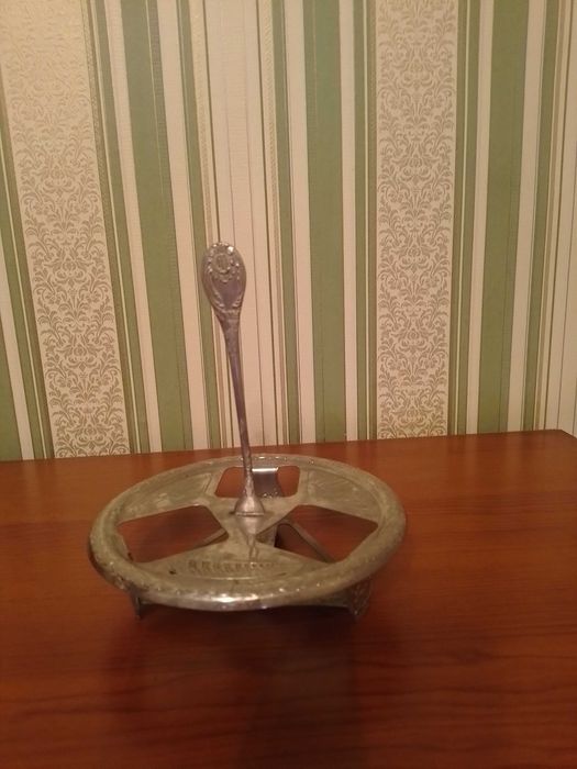 Продам подставку для емкостей для специй