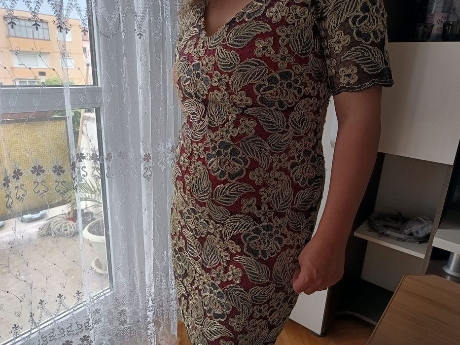 Rochiță ocazie cu model auriu