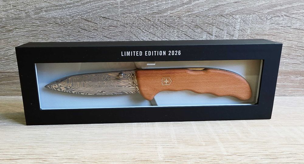 Victorinox Evoke Wood Damast Limited Edition 2026