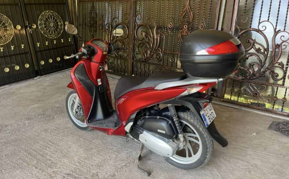 Scuter Honda Sh 125i înmatriculat