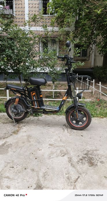 Moped Drongo sotiladi