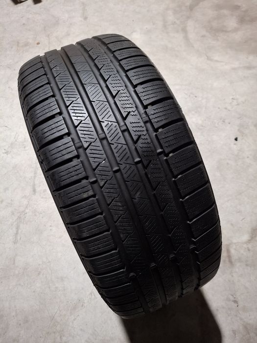 2 Anvelopele de iarnă 245 40 r18 Continental