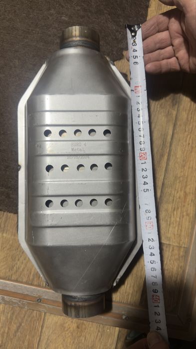 Катализатор универсальный