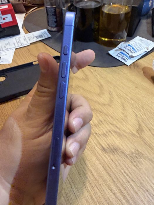 iPhone 16 Plus 128gb - 2 години гаранция остават