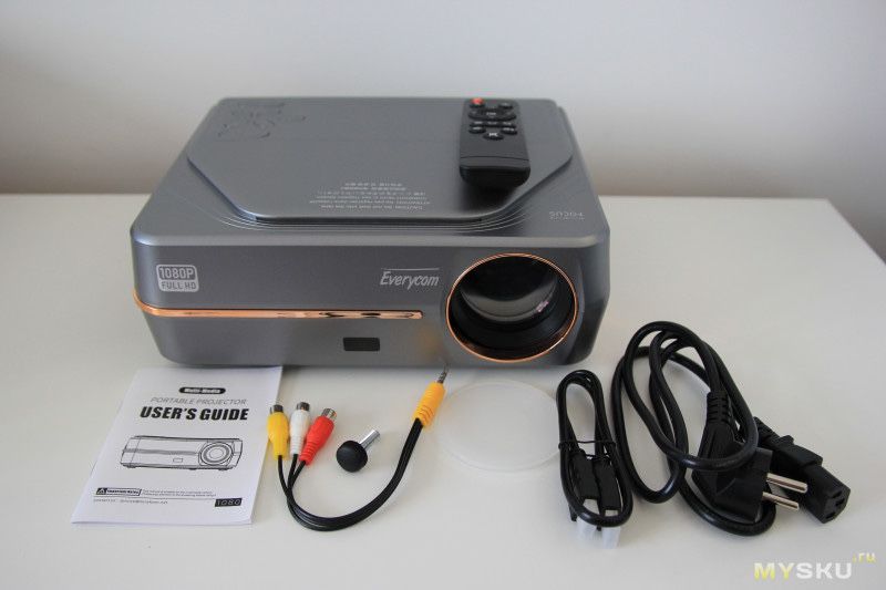 Продам проектор Everycom y627